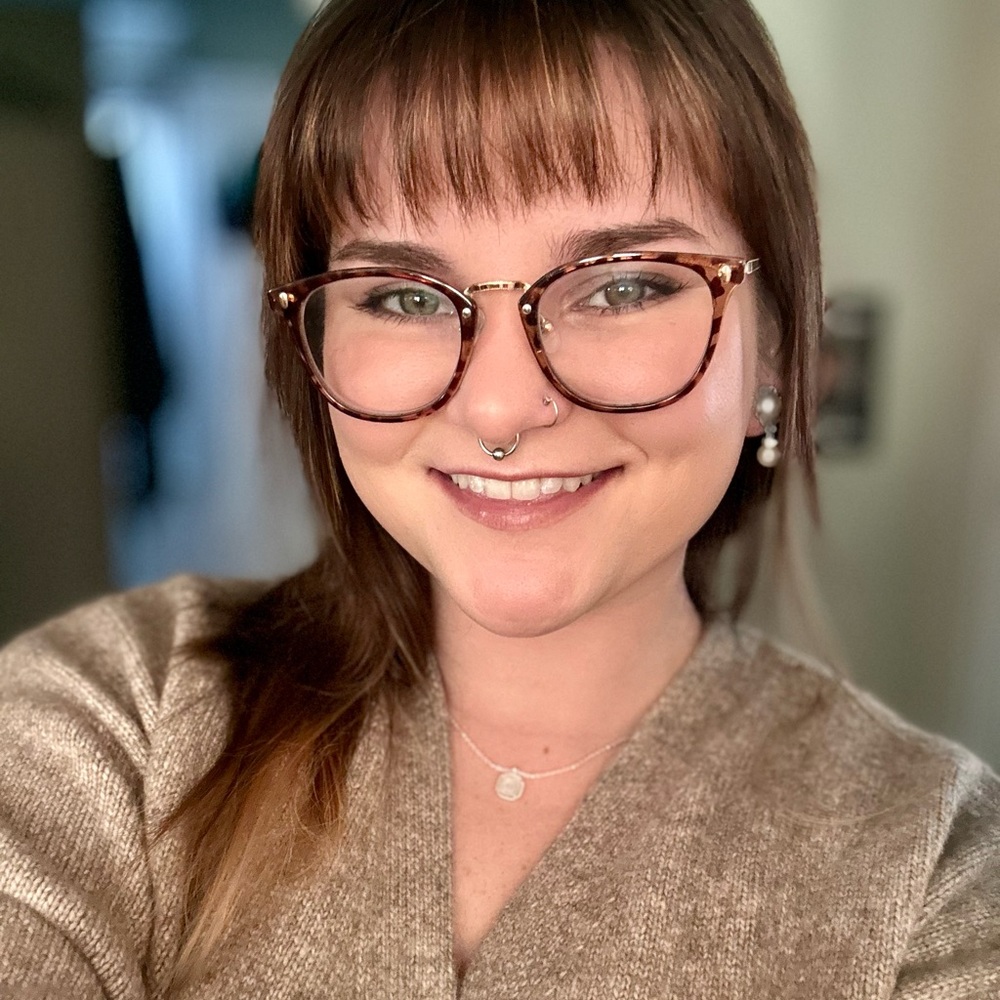 Meet your Posher, Emily